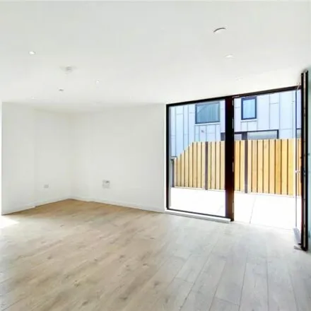 Rent this 3 bed house on Braithwaite House in 7 Forrester Way, London