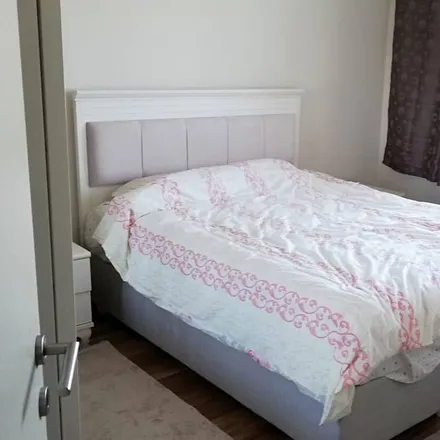 Rent this 2 bed apartment on 34200 Bağcılar