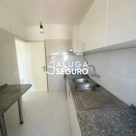 Rent this 1 bed apartment on Escola Profissional Bento de Jesus Caraça in Avenida General Humberto Delgado, 2840-254 Seixal