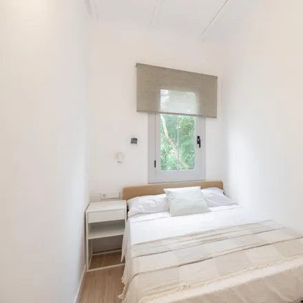 Rent this 2 bed apartment on Plaça d'Antoni Genescà i Corominas in 08001 Barcelona, Spain