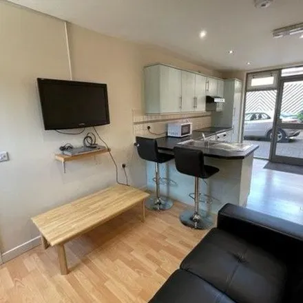 Image 3 - Montgomery Terrace Road, Sheffield, S6 3DD, United Kingdom - Apartment for rent