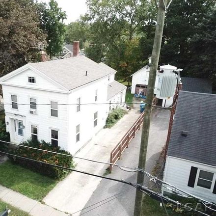 Rent this 4 bed house on 114 Washington Street in Clinton, Lenawee County