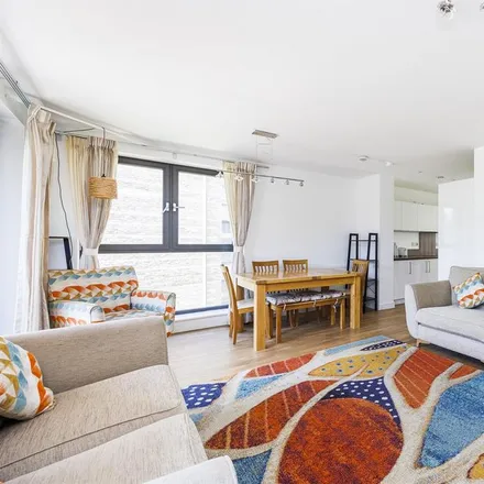 Rent this 3 bed apartment on Meadow Court in 14 Booth Road, London