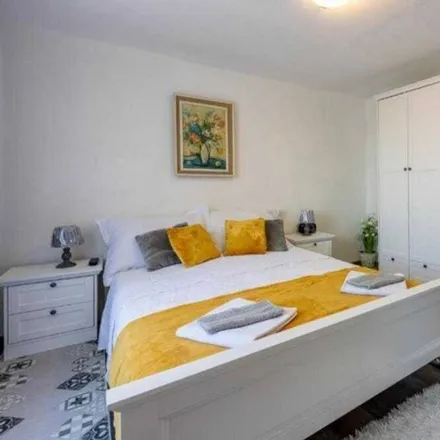 Rent this 3 bed house on Jadranovo in 51264 Jadranovo, Croatia