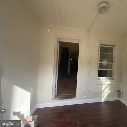 Image 4 - 1126 Thomas Street, Chester, PA 19013, USA - Townhouse for rent