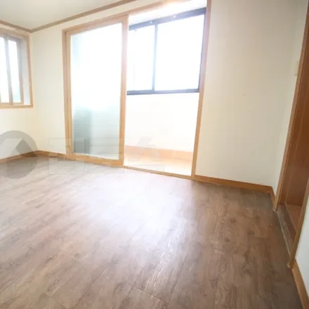 Rent this studio apartment on 서울특별시 서초구 반포동 701-14