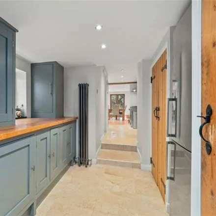 Image 7 - Mulberry Street, Stratford-upon-Avon, CV37 6RS, United Kingdom - Townhouse for sale