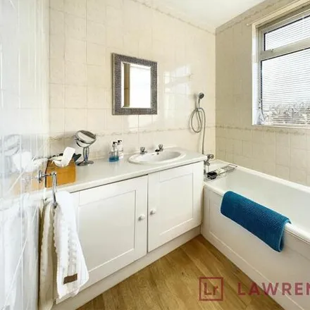 Image 5 - Hawthorne Avenue, London, HA4 8ST, United Kingdom - Duplex for sale