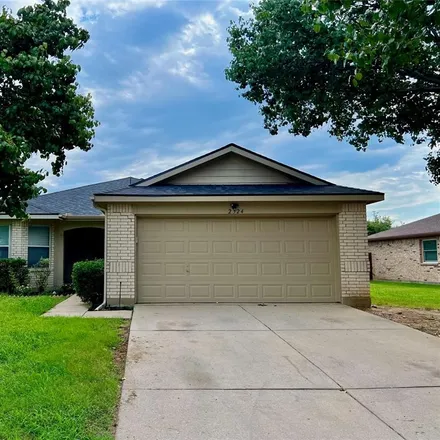 Rent this 3 bed house on 2324 Northway in Denton, TX 76207