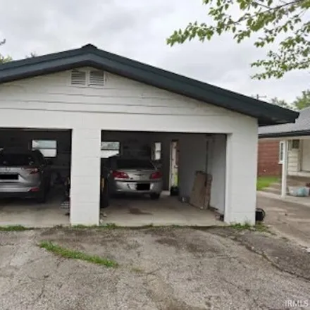 Image 4 - Dirtbuster Car Wash, 1049 11th Street Northeast, Linton, IN 47441, USA - House for sale