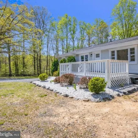 Buy this 3 bed house on South Poes Road in Rappahannock County, VA 20106