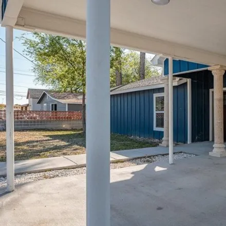 Image 2 - 849 East 8th Street, Del Rio, TX 78840, USA - House for sale