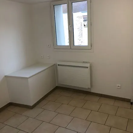 Rent this 2 bed apartment on 7 Sente du Berger in 77260 Sammeron, France