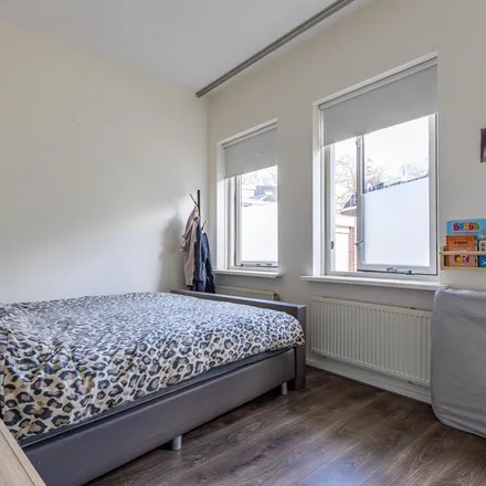 Rent this 3 bed apartment on Vesting Gorinchem in Altenawal, 4201 AN Gorinchem