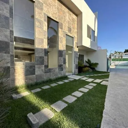 Buy this 3 bed house on Privada 28 in Fracc. Junto Al Río, 62584 Cuernavaca