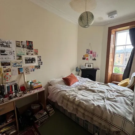 Rent this 3 bed apartment on 16 Bruntsfield Avenue in City of Edinburgh, EH10 4EW