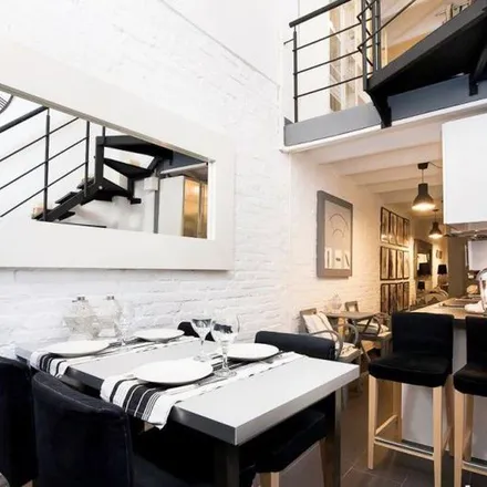 Rent this 3 bed apartment on Carrer d'en Serra in 19, 08002 Barcelona