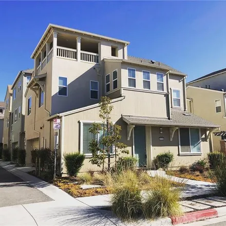 Rent this 4 bed townhouse on 8528 Bayshores Avenue in Newark, CA 94560