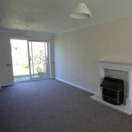 Image 4 - Swanage Drive, Redcar, TS10 2RH, United Kingdom - House for rent