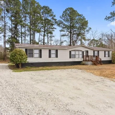 Buy this studio apartment on 47 Bob White Spur in Pender County, NC 28425