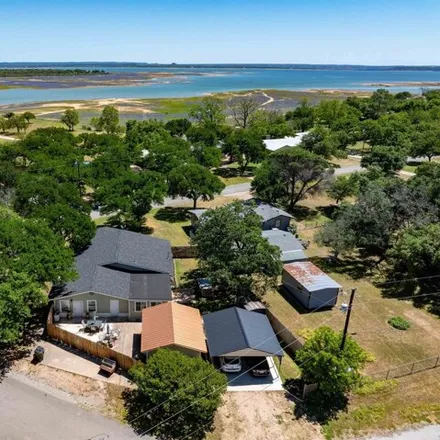 Image 2 - 189 North Lakeview Drive, Golden Beach, Llano County, TX 78609, USA - House for sale