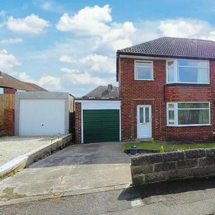 Buy this 3 bed duplex on Pringle Road in Catcliffe, S60 5BP