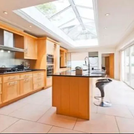 Rent this 5 bed apartment on Loudoun Road in London, NW8 0DJ