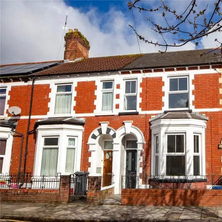 Rent this 3 bed townhouse on Chester Place in Cardiff, CF11 6PX