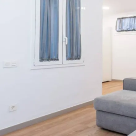 Image 3 - Carrer de Pau Claris, 72, 08007 Barcelona, Spain - Apartment for rent