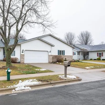 Buy this 3 bed house on 1114 East Avenue North in Onalaska, WI 54650
