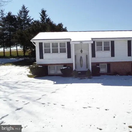 Buy this 3 bed house on 887 Hillsdale Road in Hillsdale Acres, Londonderry Township