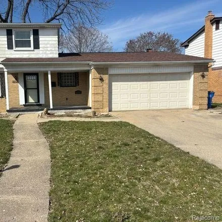 Rent this 3 bed house on 11753 Robinwood Boulevard in Warren, MI 48093