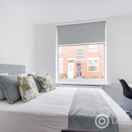 Image 2 - Lyndhurst Street, Eccles, M6 5NT, United Kingdom - Apartment for rent