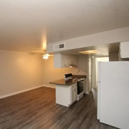 Image 5 - 3002 East Waltann Lane, Phoenix, AZ 85032, USA - Apartment for rent