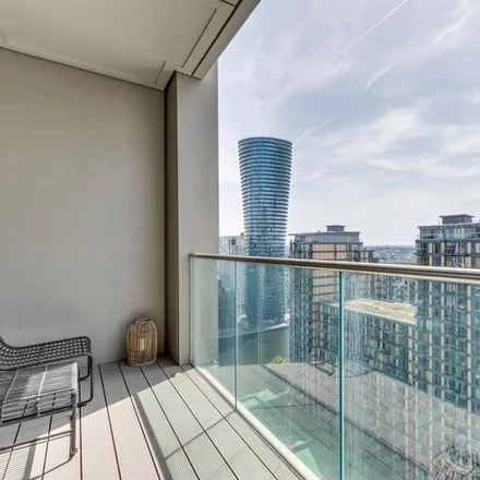 Image 5 - Sirocco Tower, 32 Harbour Way, Canary Wharf, London, E14 9PD, United Kingdom - Apartment for rent