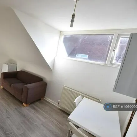 Image 2 - Moulton Rise, Luton, LU2 0AL, United Kingdom - Apartment for rent