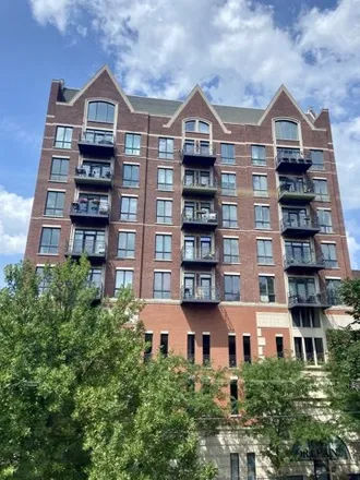 Rent this 3 bed condo on Royalton Towers in 1444 North Orleans Street, Chicago