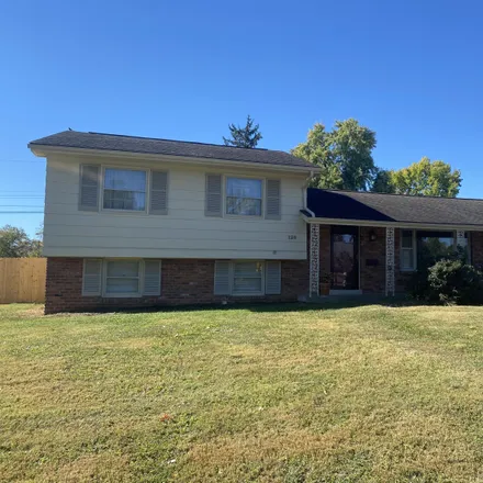 Buy this 3 bed house on 128 Vanderbilt Drive in Blueberry Hill, Lexington