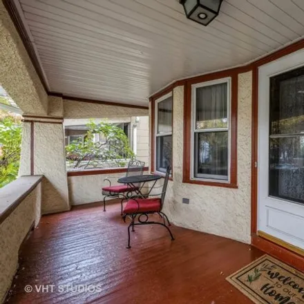 Image 2 - 1006 Monroe Street, Oak Park, IL 60304, USA - House for sale