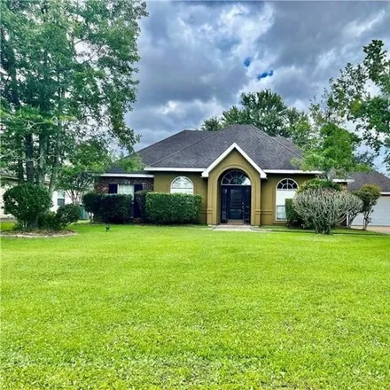 Rent this 4 bed house on Cross Gates Boulevard in Willow Wood, St. Tammany Parish