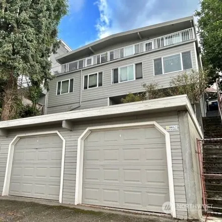 Buy this studio house on 2569 13th Avenue West in Seattle, WA 98119
