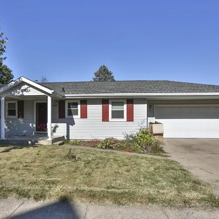 Buy this 3 bed house on 2884 Davenport Street in Dubuque, IA 52001