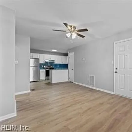 Image 3 - 9609 18th Bay Street, North Camellia Acres, Norfolk, VA 23518, USA - Apartment for rent