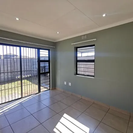 Image 7 - Teal and Red Street, Ekurhuleni Ward 53, Gauteng, 1454, South Africa - Apartment for rent