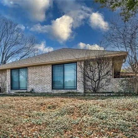 Image 2 - 3904 West Runge Court, Irving, TX 75038, USA - House for sale