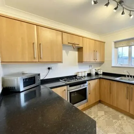 Image 7 - Hoveringham Court, Swallownest, S26 4PA, United Kingdom - Apartment for sale
