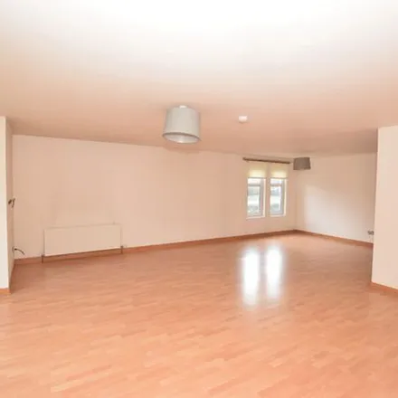 Image 1 - The Fairways, Bothwell, G71 8PA, United Kingdom - Apartment for rent