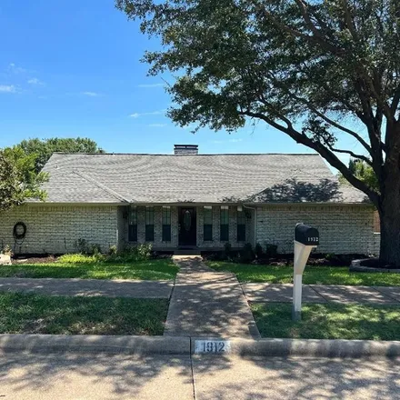 Buy this 3 bed house on 1912 Aliso Road in Plano, TX 75074