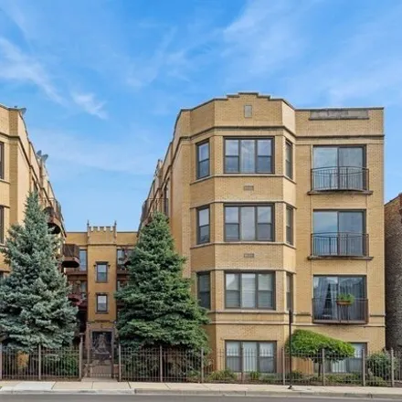 Buy this 2 bed condo on 3012 W Addison St Apt 4S in Chicago, Illinois