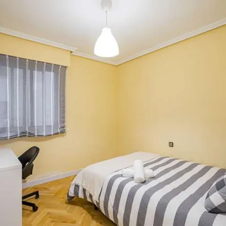 Image 4 - Madrid, Calle de José Bergamín, 38, 28030 Madrid - Apartment for rent